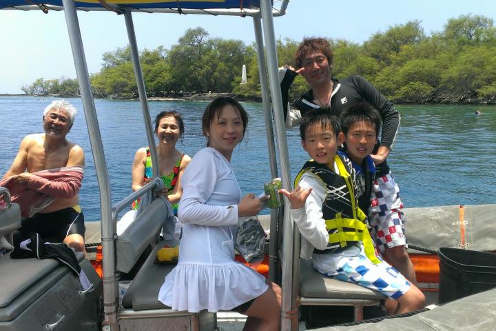 Japanese Family Snorkel Adventure Kealakekua Bay Captain Cook Monument